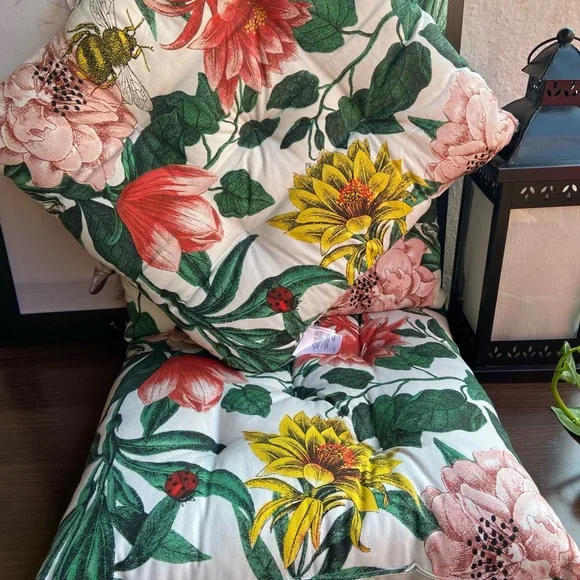 H&M Floral Cotton Chair Pads / Floor Cushion. 1 PCS - Picture 3 of 8